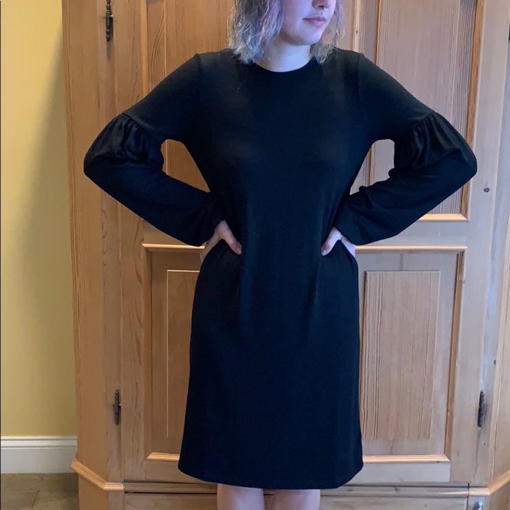 Gap woman’s black sweater dress tall small.